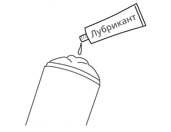 Нанесить основанный на водной базе лубрикант внутреннию часть рукава Max от Lovense.